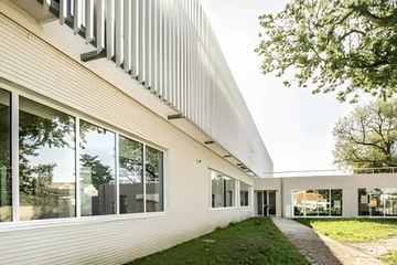 Réhabilitation et extension du groupe scolaire  « CHENE-ECUREUILS » à BEAUZELLE 